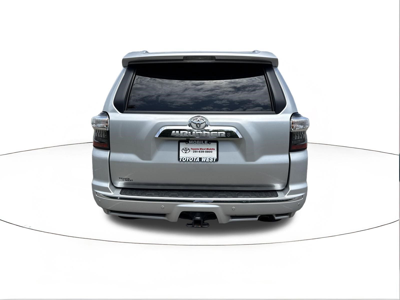 Used 2024 Toyota 4Runner Limited RWD image 4