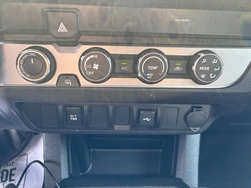 Used 2020 Toyota Tacoma SR w/ SX Package AWD/4WD image 17