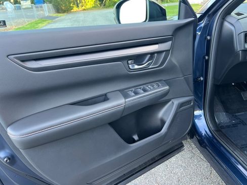 Used 2026 Honda CR-V Sport image 32