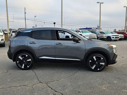 New 2026 Nissan Kicks SR FWD image 13