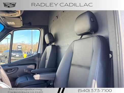 Used 2024 Mercedes-Benz eSprinter 170 Cargo image 10