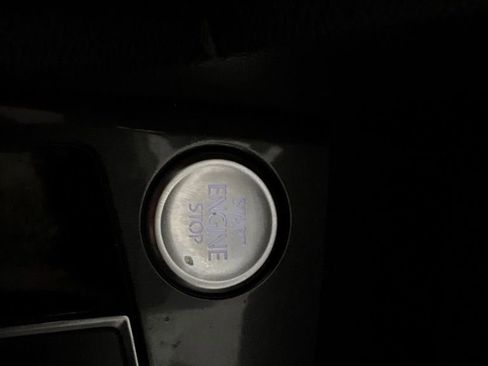 Used 2019 Volkswagen Tiguan SEL image 28