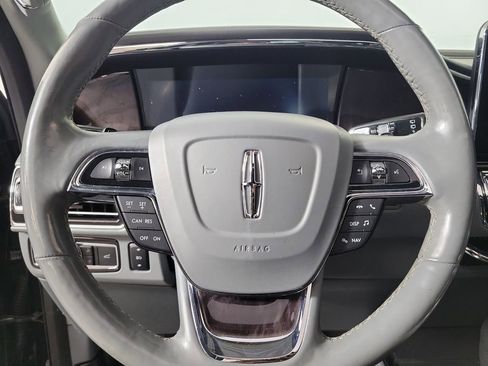 Used 2019 Lincoln Navigator Select RWD image 15