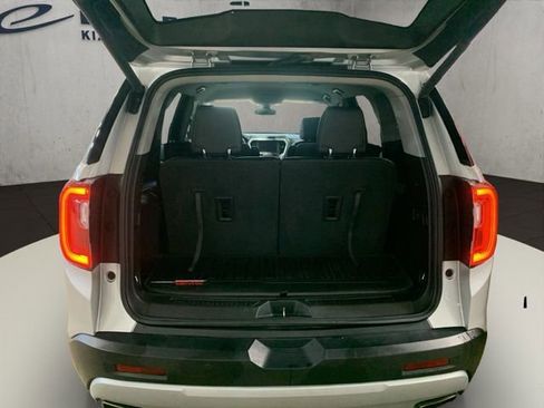 Used 2020 GMC Acadia SLT w/ Premium Package image 26