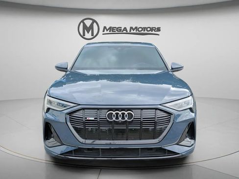 Used 2022 Audi e-tron Prestige w/ Prestige Package AWD/4WD image 12