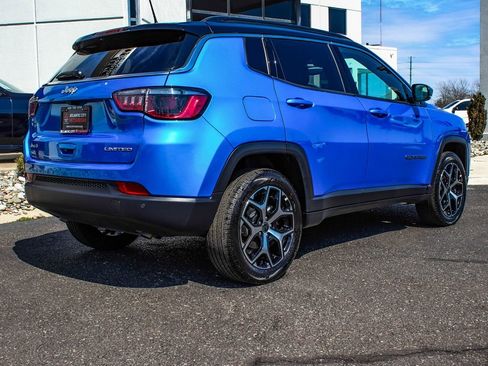 Used 2025 Jeep Compass Limited image 6