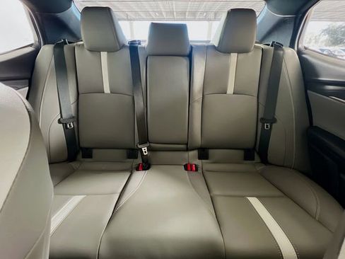 Used 2025 Toyota Camry SE image 25