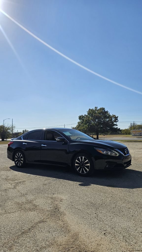 Used 2016 Nissan Altima 2.5 SL w/ 2.5 Technology w/LED Package FWD image 2
