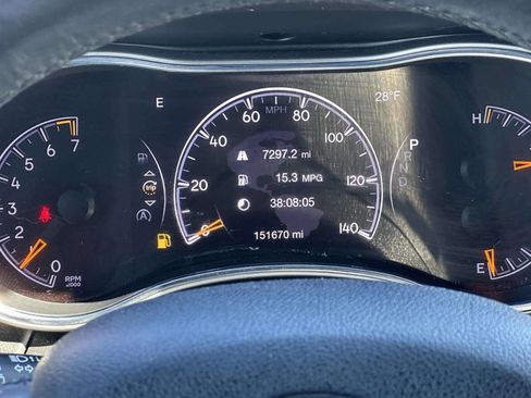 Used 2018 Jeep Grand Cherokee Laredo image 27