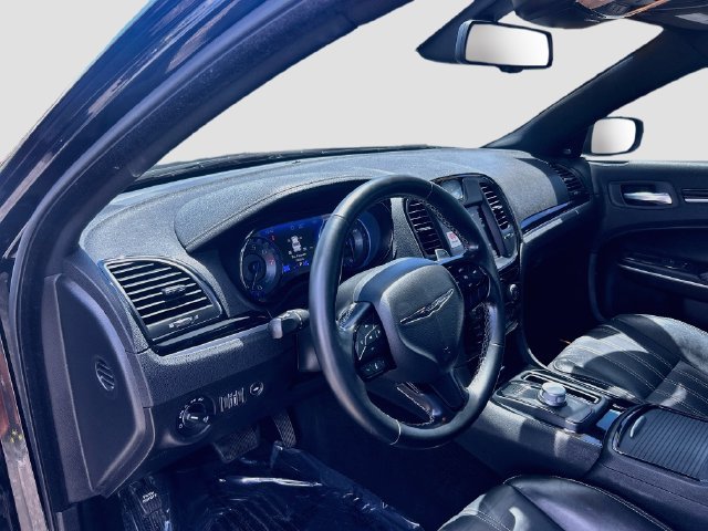 Used 2022 Chrysler 300 S RWD image 6