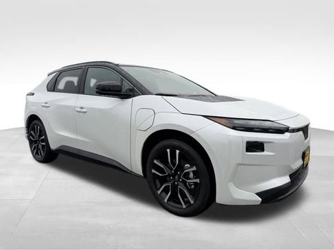 New 2026 Subaru Solterra Touring image 1