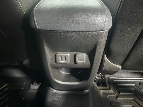 Used 2019 Chevrolet Colorado Z71 image 22