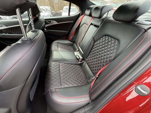 Used 2022 Genesis G70 3.3T image 11