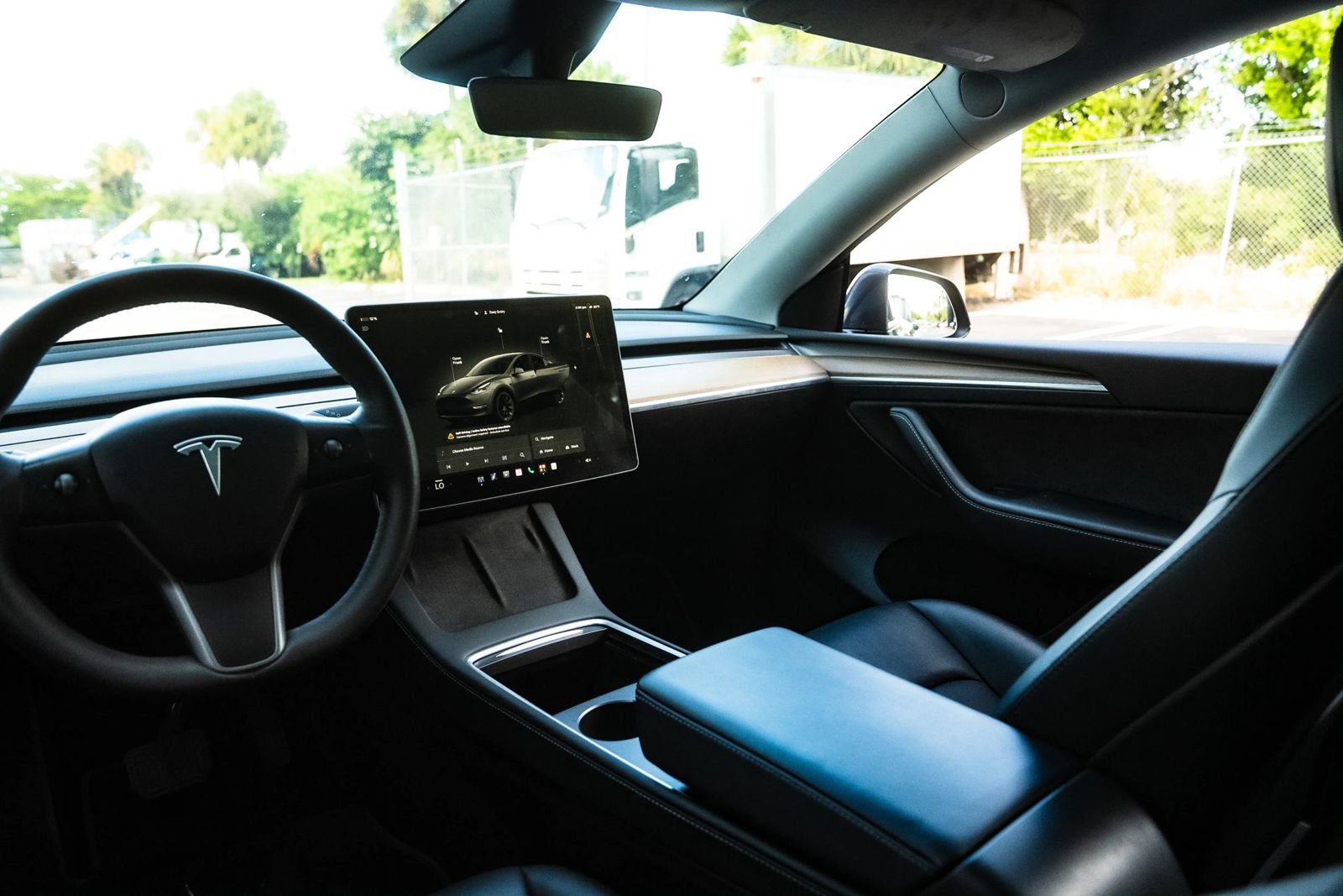 Used 2023 Tesla Model Y 2WD image 19
