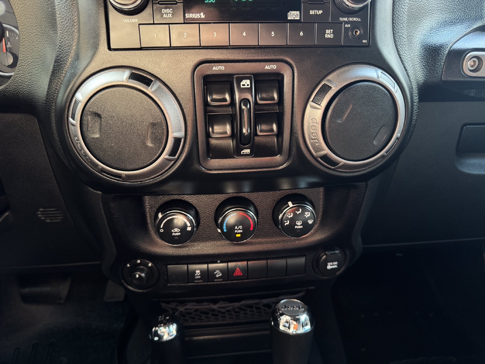 Used 2016 Jeep Wrangler Unlimited Sport w/ Quick Order Package 24S AWD/4WD image 24