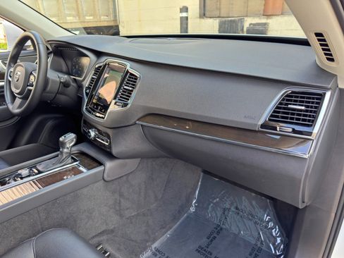Used 2017 Volvo XC90 T6 Momentum w/ Vision Package AWD/4WD image 14