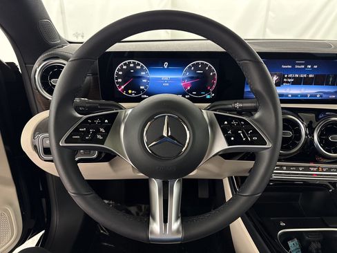 Certified 2026 Mercedes-Benz CLA 250 image 11