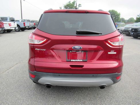 Used 2016 Ford Escape SE w/ Equipment Group 201A FWD image 6