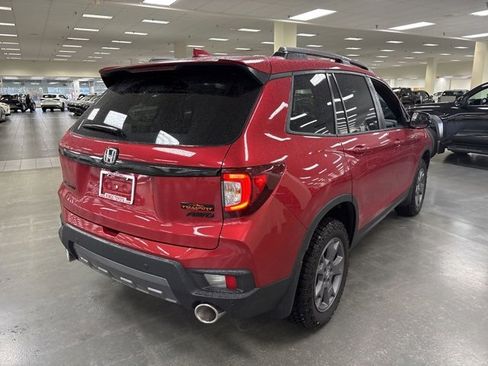 Used 2024 Honda Passport TrailSport image 7