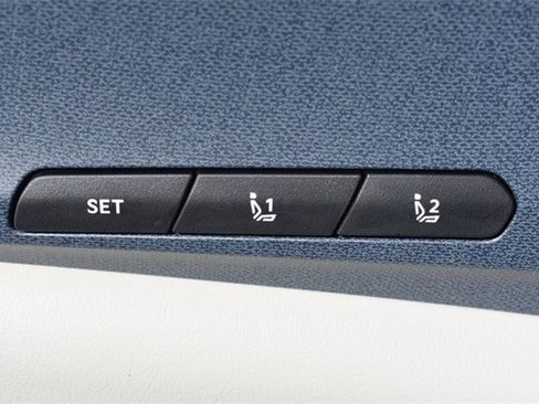 New 2026 Kia Carnival EX image 24