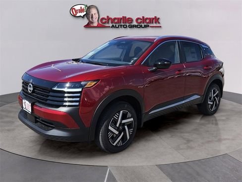 New 2026 Nissan Kicks SV image 2