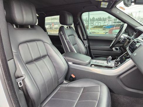 Used 2022 Land Rover Range Rover Sport HSE Dynamic image 16