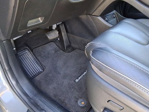 Used 2022 Hyundai Santa Fe Limited AWD/4WD image 6