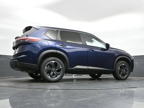 Used 2025 Nissan Rogue SV AWD/4WD image 41