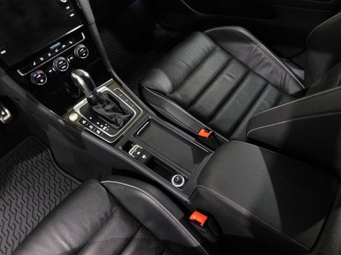 Used 2019 Volkswagen Golf R 4-Door AWD/4WD image 55