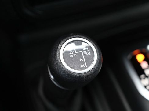 Used 2022 Jeep Gladiator Sport AWD/4WD image 33