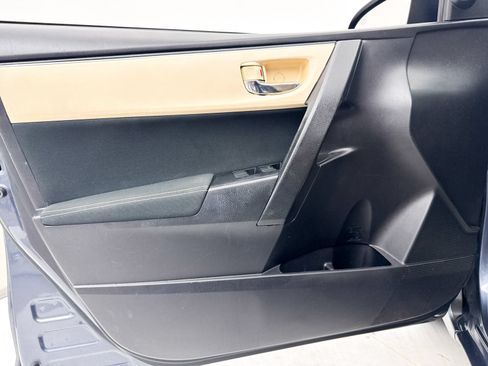 Used 2017 Toyota Corolla LE w/ Carpet Mat Package (TMS) FWD image 20
