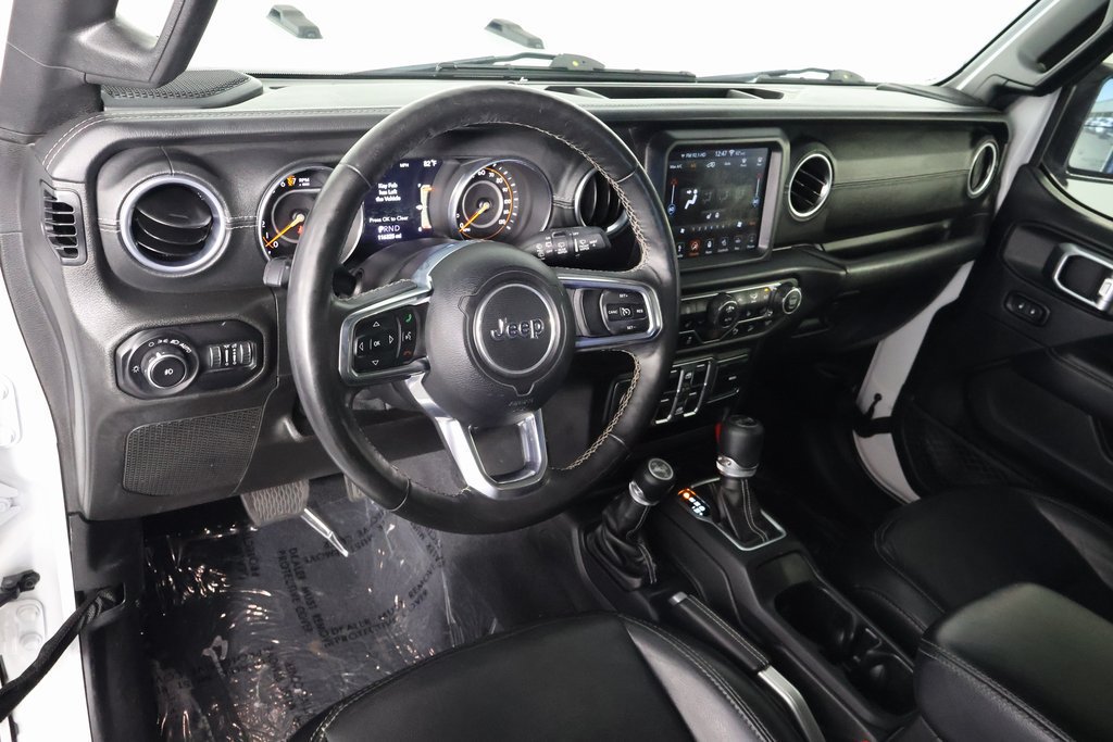 Used 2018 Jeep Wrangler Unlimited Sahara AWD/4WD image 7