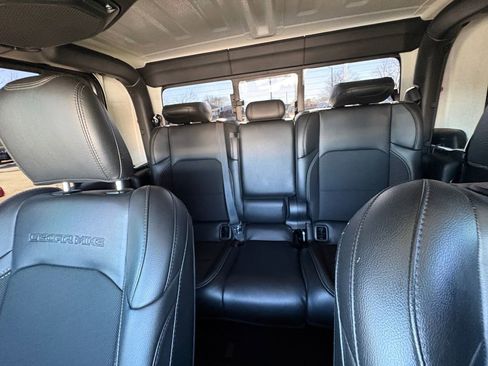 Used 2023 Jeep Gladiator Sport S image 5