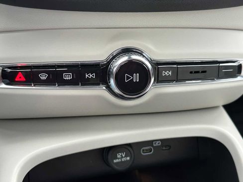 Certified 2023 Volvo XC40 B5 Plus w/ Protection Package Premier image 29