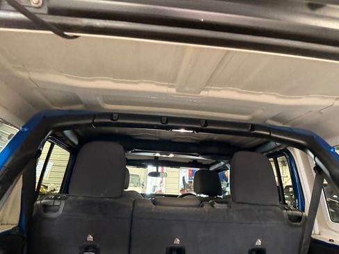 Used 2023 Jeep Wrangler Unlimited Sport w/ Cold Weather Group AWD/4WD image 39