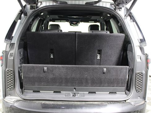 Used 2022 Land Rover Discovery S R-Dynamic image 33