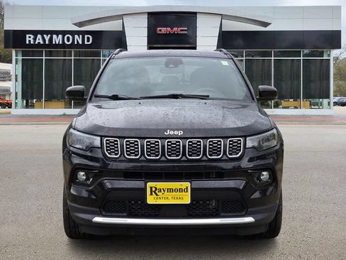 Used 2025 Jeep Compass Limited AWD/4WD image 2