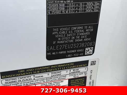 Used 2025 Land Rover Defender 110 X-Dynamic SE AWD/4WD image 28