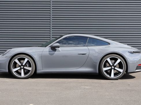 Certified 2025 Porsche 911 Carrera image 2