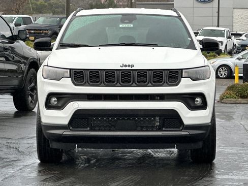 New 2026 Jeep Compass Latitude image 11