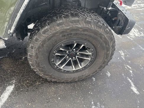 Used 2024 Jeep Wrangler Unlimited Rubicon image 10