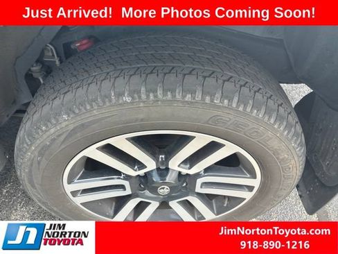 Used 2023 Toyota 4Runner Limited AWD/4WD image 15
