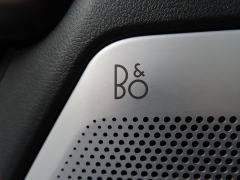 Used 2025 Ford F150 Lariat w/ Equipment Group 502A High image 59