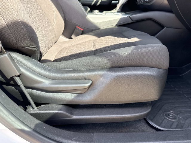 Used 2021 Chevrolet Blazer LT FWD image 16