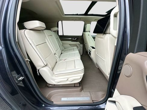 Used 2024 GMC Yukon XL Denali w/ Denali Reserve Package AWD/4WD image 31