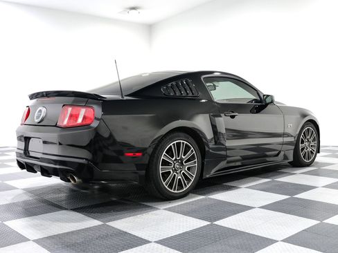 Used 2010 Ford Mustang GT image 7