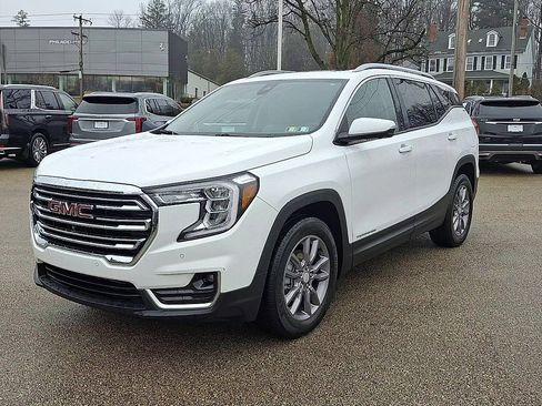 Certified 2022 GMC Terrain SLT w/ Tech Package image 4
