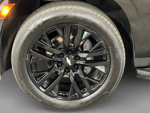 Used 2023 Chevrolet Tahoe Premier w/ Advanced Technology Package AWD/4WD image 19
