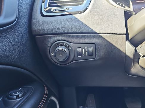 Used 2020 Jeep Compass Limited w/ Safety & Security Group image 30