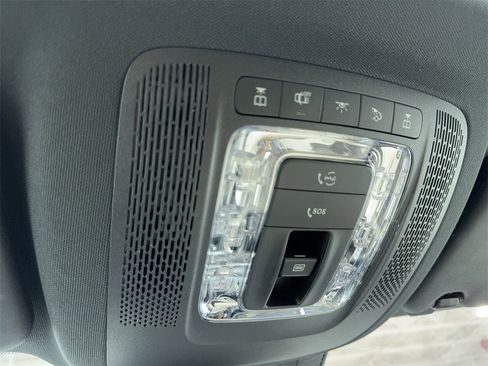 Used 2025 Mercedes-Benz GLS 450 4MATIC w/ AMG Line Exterior image 37